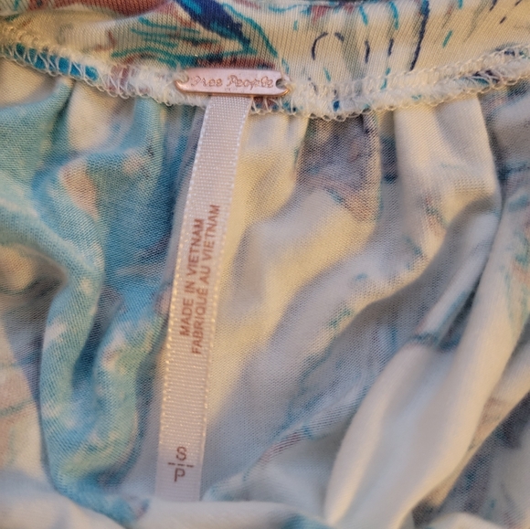 Free People Boho Babe Cold Shoulder Top. Size small - Picture 6 of 6